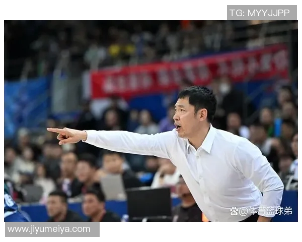 张庆鹏的篮球人生：从青涩少年到职业球员的奋斗历程与心路历程