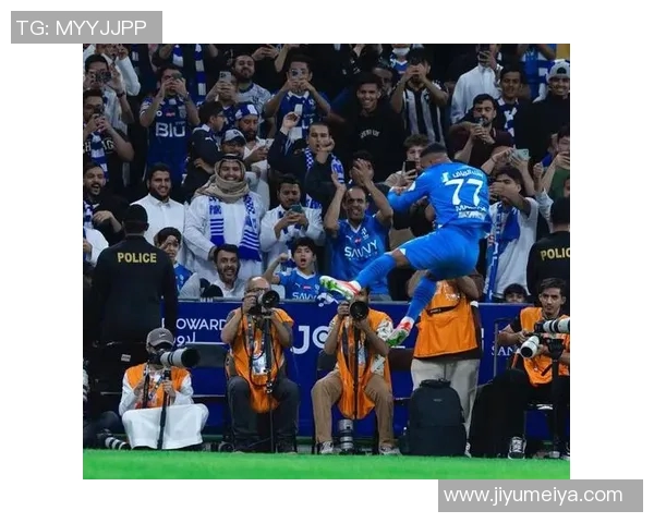 C罗领衔对决威尔士球队决战绿茵场上的荣耀与梦想 C罗领衔对决威尔士球队决战绿茵场上的荣耀与梦想