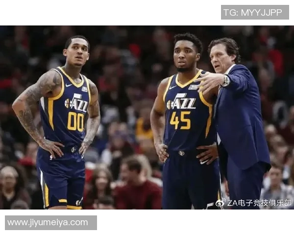 今日NBA勇士对阵爵士精彩直播全程回顾与赛况分析 今日NBA勇士对阵爵士精彩直播全程回顾与赛况分析