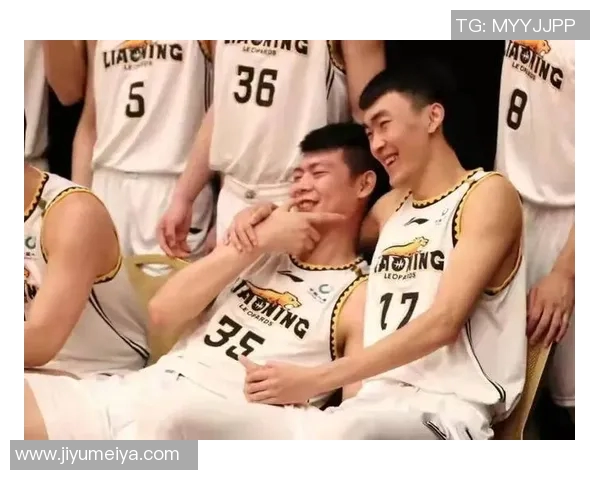 新疆与辽宁首场对决精彩纷呈球迷期待两队激烈碰撞的精彩时刻 新疆与辽宁首场对决精彩纷呈球迷期待两队激烈碰撞的精彩时刻