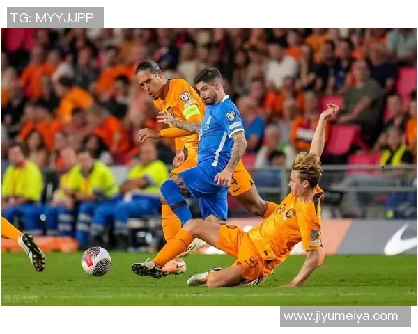 荷兰与德国足球比赛最新比分及精彩瞬间回顾 荷兰与德国足球比赛最新比分及精彩瞬间回顾